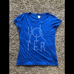 Hollister T-shirt!